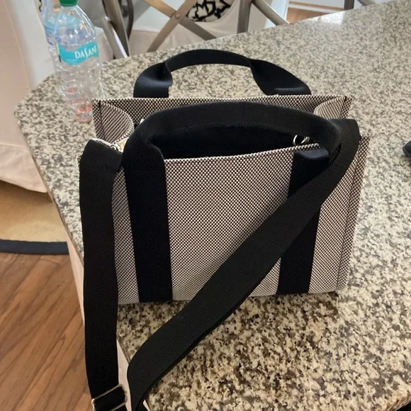 lululemon athletica Black and White Women's Tote Bag - Picture 4 of 6